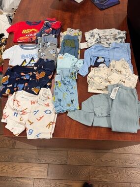 Added more sets—- Toddler Pajamas, sets and single items Bundle - Mix